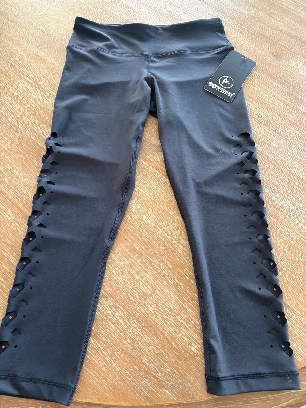 NWT 90° by Reflex GUNMETAL Lattice Side Capri Leggings SIZE Small